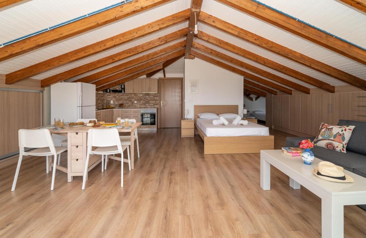 Donatos Apartment Finikounta Luaran gambar