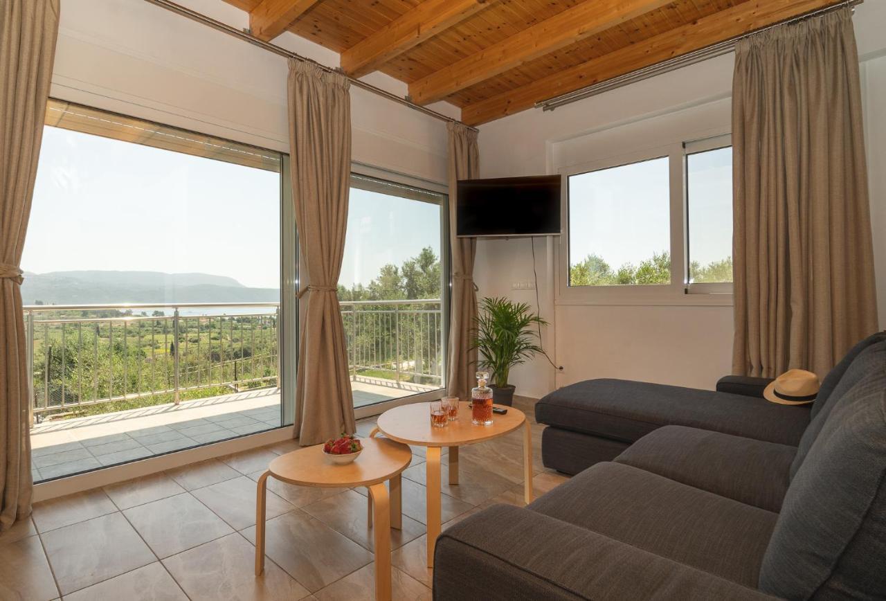 Donatos Apartment Finikounta Luaran gambar